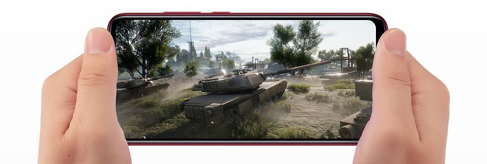 смартфон удобно держать в руках